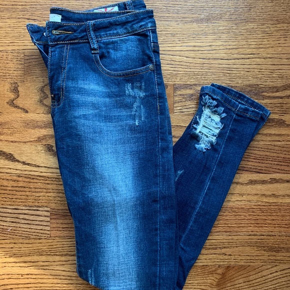 Ripped Machine Jeans - Picture 2 of 6